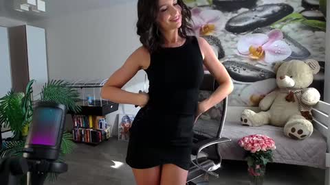 Snapshot of jennycutey chatting on December 2024 04:42:01 AM jennycutey online show from December 2024 04:42:01 AM