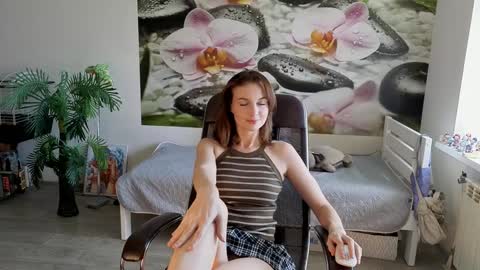 Snapshot of jennycutey chatting on September 2025 04:34:02 AM jennycutey online show from September 2025 04:34:02 AM