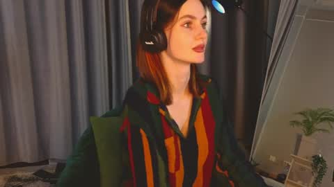 jennyfer_me online show from April 2026 12:32:01 PM