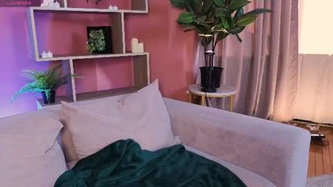 jennyfer_me online show from June 2026 12:30:02 PM