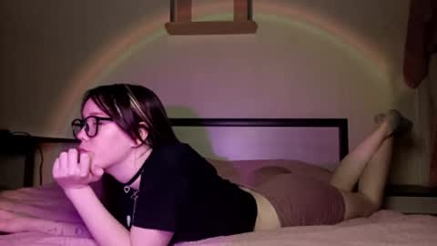 Snapshot of jennyrass chatting on November 2025 12:48:02 PM JennyRass online show from November 2025 12:48:02 PM