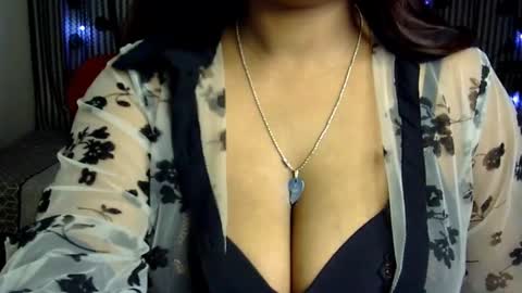 Snapshot of jennysinghaniya chatting on December 2024 11:40:01 AM jenny online show from December 2024 11:40:01 AM