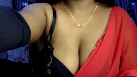 Snapshot of jennysinghaniya chatting on December 2024 12:49:01 PM jenny online show from December 2024 12:49:01 PM