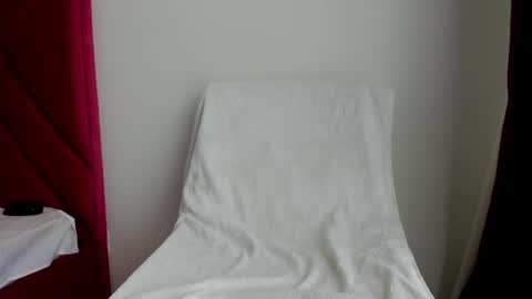 Snapshot of jenyff chatting on March 2025 12:01:02 PM jenyff online show from March 2025 12:01:02 PM