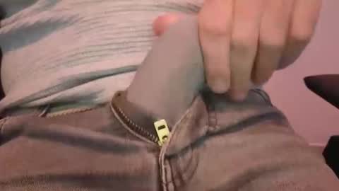 Snapshot of jeremie18cms chatting on October 2025 07:04:02 PM Machine Sperme online show from October 2025 07:04:02 PM