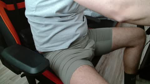 Snapshot of jerklove1006 chatting on January 2025 12:39:01 PM Boy likes daddies online show from January 2025 12:39:01 PM