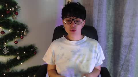 Snapshot of jero_harper1 chatting on December 2024 10:13:02 PM jero harper1 online show from December 2024 10:13:02 PM