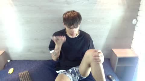 Jerom xx online show from October 2025 08:42:01 PM