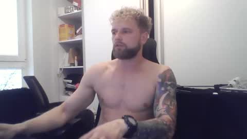 Snapshot of jerryalise chatting on November 2025 06:33:01 AM jerryalise online show from November 2025 06:33:01 AM