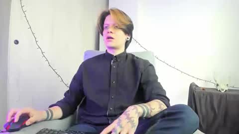 Angelo online show from December 2025 03:51:02 PM