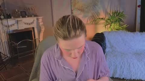jes_solar online show from April 2026 09:01:01 PM