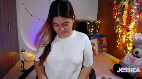 Snapshot of jesiica_bunny chatting on December 2024 07:32:02 PM Jessi online show from December 2024 07:32:02 PM