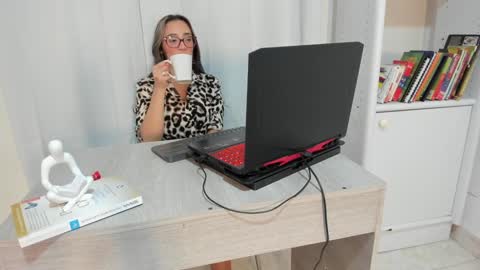 Snapshot of jess1ca_herrera chatting on January 2025 08:49:02 PM jessica herreraToday I will be your devil and you my victim online show from January 2025 08:49:02 PM