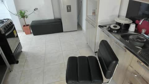 Snapshot of jess1ca_herrera chatting on January 2025 03:25:01 PM jessica herreraToday I will be your devil and you my victim online show from January 2025 03:25:01 PM