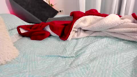 Snapshot of jess1ca_herrera chatting on February 2025 09:58:01 PM jessica herreraToday I will be your devil and you my victim online show from February 2025 09:58:01 PM