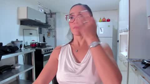 Snapshot of jess1ca_herrera chatting on February 2025 07:56:01 PM jessica herreraToday I will be your devil and you my victim online show from February 2025 07:56:01 PM