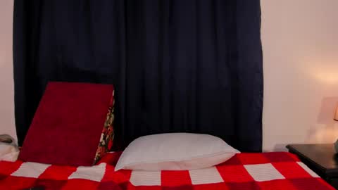 Snapshot of jess1ca_herrera chatting on February 2025 12:58:01 AM jessica herreraToday I will be your devil and you my victim online show from February 2025 12:58:01 AM