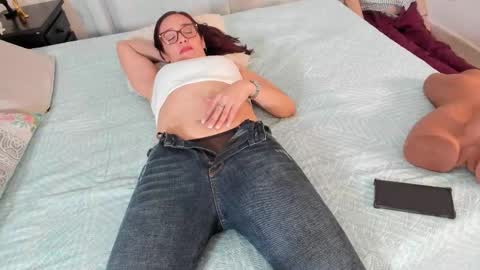 Snapshot of jess1ca_herrera chatting on September 2025 10:54:01 PM jessica herreraToday I will be your devil and you my victim online show from September 2025 10:54:01 PM