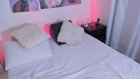 Snapshot of jess1ca_herrera chatting on September 2025 10:34:02 PM jessica herreraToday I will be your devil and you my victim online show from September 2025 10:34:02 PM