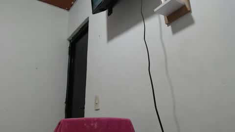 Snapshot of jess_beauty chatting on October 2025 11:37:01 PM jess beauty online show from October 2025 11:37:01 PM