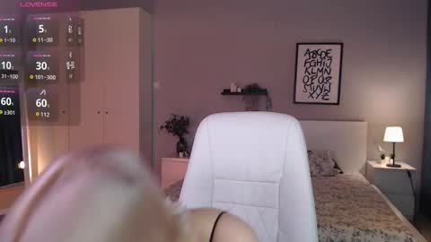 Jess online show from October 2025 07:42:02 AM