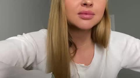 Jess online show from February 2026 03:22:01 PM