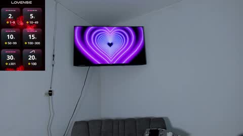 Snapshot of jess_queensex chatting on December 2024 10:57:02 PM Jess online show from December 2024 10:57:02 PM