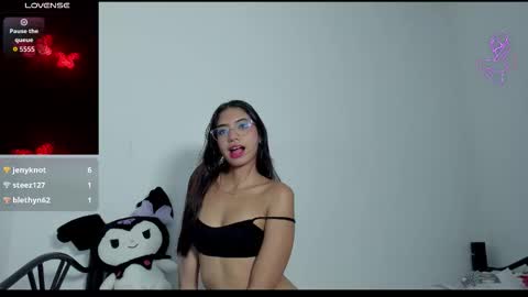 Snapshot of jess_queensex chatting on September 2025 04:39:02 AM Jess online show from September 2025 04:39:02 AM