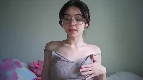 Snapshot of jessa_vibe chatting on November 2025 07:18:02 AM Jessica but u can call me Jessa online show from November 2025 07:18:02 AM