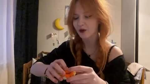 Susie online show from April 2026 03:45:01 PM