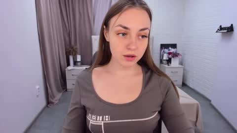 Snapshot of jessicalime chatting on December 2024 07:00:01 AM JESSICA online show from December 2024 07:00:01 AM