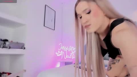 Snapshot of jessicameron chatting on February 2026 04:12:02 AM JESSI AND NAOMI online show from February 2026 04:12:02 AM