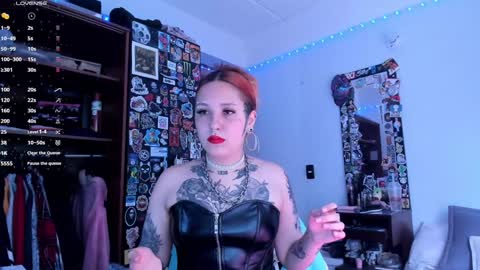 Snapshot of jessie_williams_01 chatting on December 2024 06:44:01 PM Your Sweet Angel online show from December 2024 06:44:01 PM