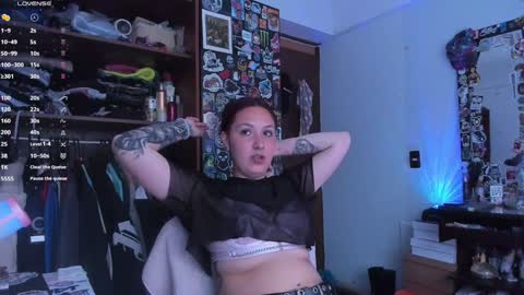 Snapshot of jessie_williams_01 chatting on February 2025 08:34:01 PM Your Sweet Angel online show from February 2025 08:34:01 PM