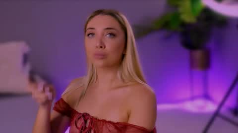 Snapshot of jessiellle chatting on October 2025 07:25:02 PM jessiellle online show from October 2025 07:25:02 PM