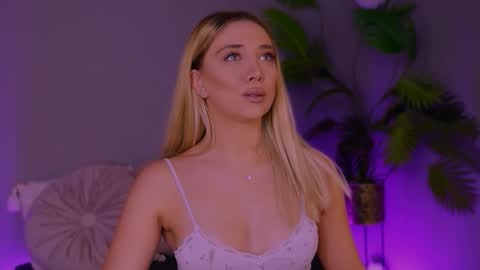 Snapshot of jessiellle chatting on November 2025 11:09:01 AM jessiellle online show from November 2025 11:09:01 AM