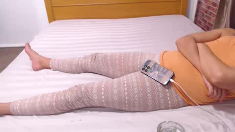 Snapshot of jessiestar3 chatting on September 2025 12:12:02 AM jessiestar3 online show from September 2025 12:12:02 AM