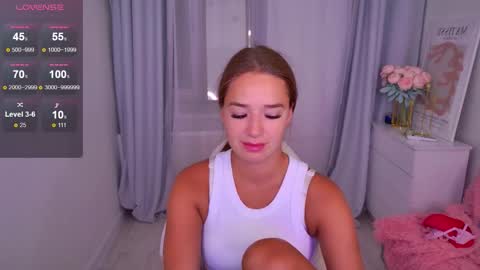 Snapshot of jessiestarz chatting on September 2025 01:44:02 PM Jessi online show from September 2025 01:44:02 PM