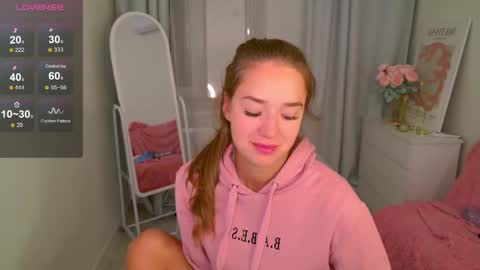 Snapshot of jessiestarz chatting on October 2025 01:53:01 PM Jessi online show from October 2025 01:53:01 PM