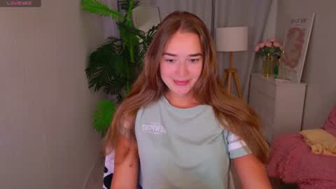 Snapshot of jessiestarz chatting on July 2026 01:34:02 PM Jessi online show from July 2026 01:34:02 PM