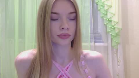 Snapshot of jessika__peach chatting on September 2025 10:02:01 PM Marina online show from September 2025 10:02:01 PM