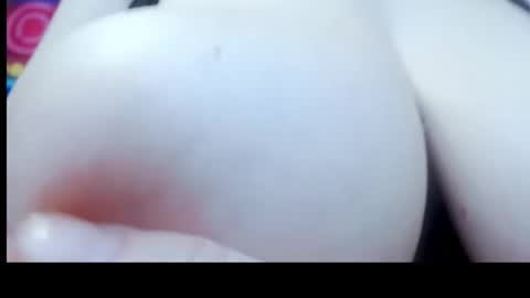 Snapshot of jessikaalba chatting on November 2025 04:34:02 AM Victoria online show from November 2025 04:34:02 AM