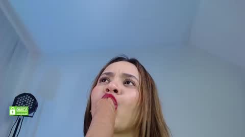 jessiwet online show from June 2026 07:09:01 PM