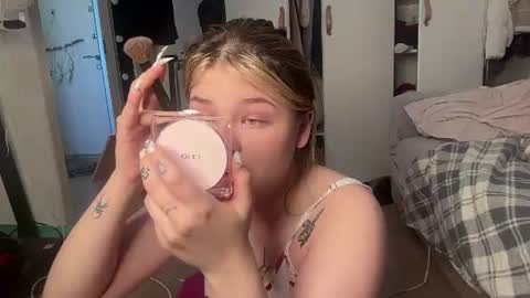 jessluck_1 online show from June 2026 10:29:01 AM