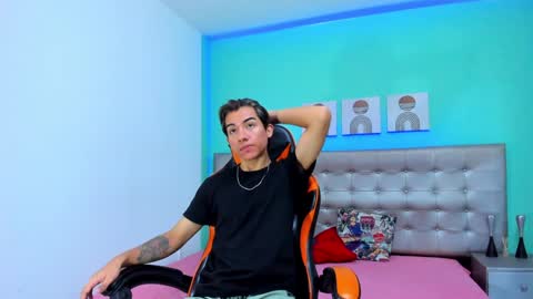 Jessy Mateus online show from December 2024 12:23:02 PM