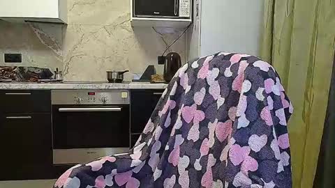 jessy_yng online show from October 2025 12:05:01 PM