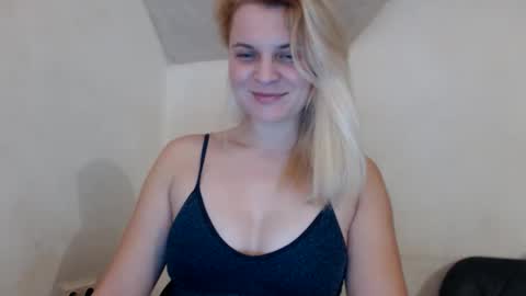 jessyangels online show from February 2026 09:30:02 PM