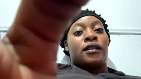 Snapshot of jessybea chatting on November 2025 02:06:02 AM jessybea online show from November 2025 02:06:02 AM