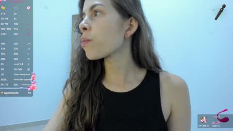 Snapshot of jessye_golden chatting on October 2025 12:21:02 AM jessye_golden online show from October 2025 12:21:02 AM