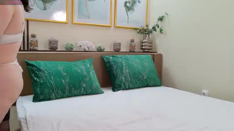 Francesca online show from February 2025 08:09:02 AM